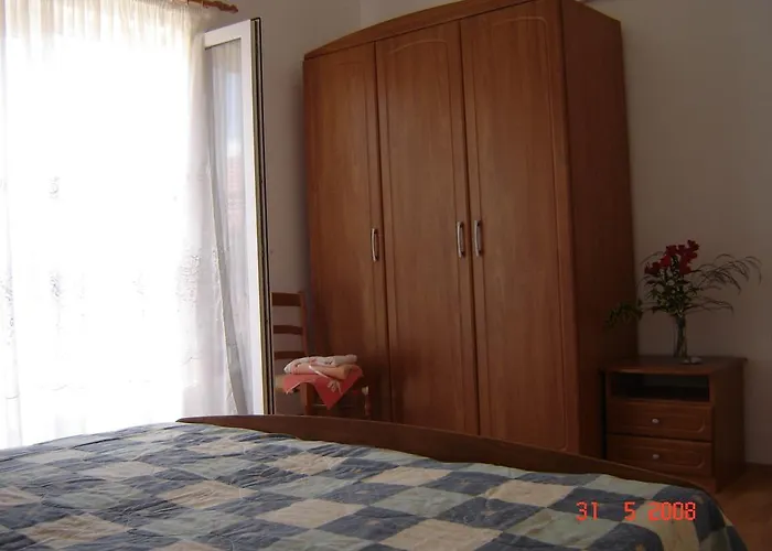 Bacvar 32