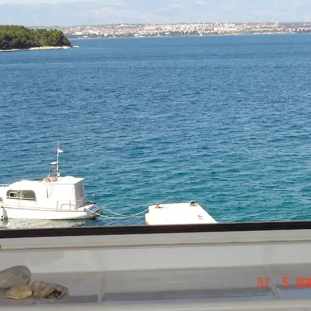 Bacvar 32 Apartment *