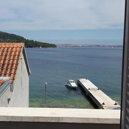Apartman Bacvar 32 *